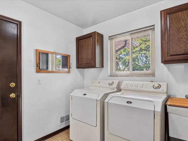 15500 Sherwood Lane, Fraser, MI 48026