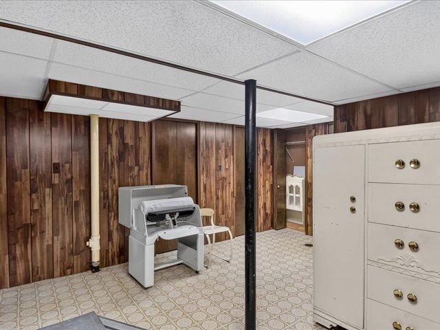 15500 Sherwood Lane, Fraser, MI 48026
