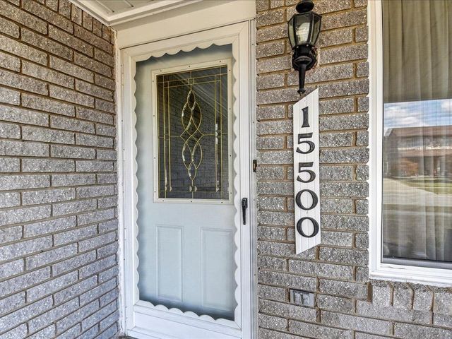 15500 Sherwood Lane, Fraser, MI 48026