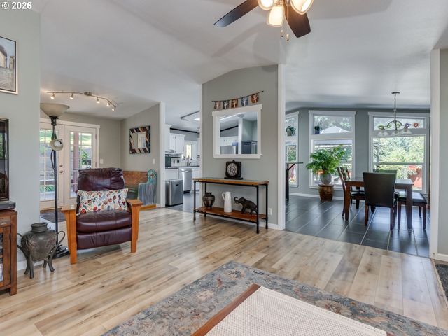 1072 LABARRE Rd, Washougal, WA 98671