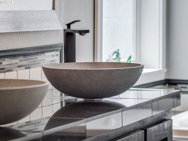 1072 LABARRE Rd, Washougal, WA 98671