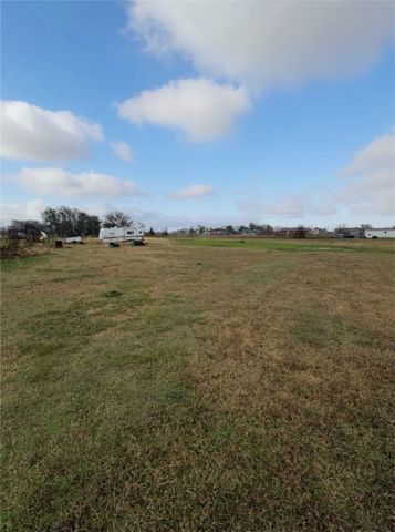 6414 Norton Drive, Terrell, TX 75160