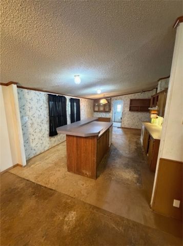 6414 Norton Drive, Terrell, TX 75160