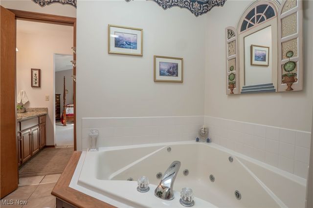 789 Meadow View Drive NW, Canal Fulton, OH 44614