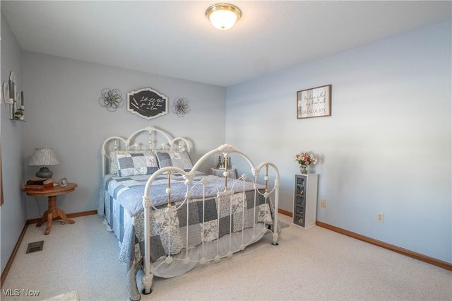 789 Meadow View Drive NW, Canal Fulton, OH 44614