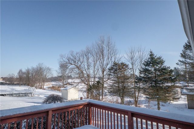 789 Meadow View Drive NW, Canal Fulton, OH 44614