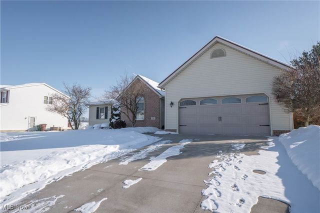 789 Meadow View Drive NW, Canal Fulton, OH 44614