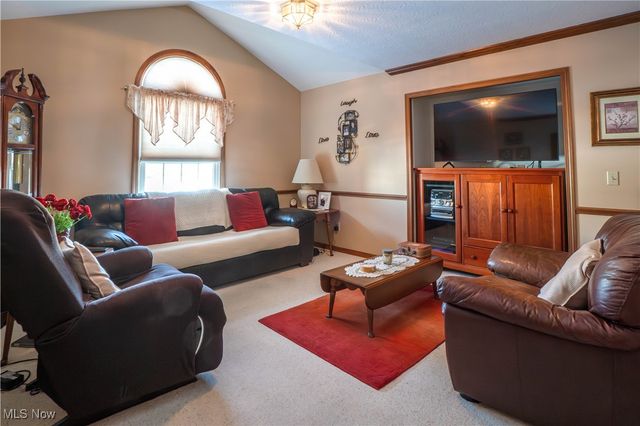 789 Meadow View Drive NW, Canal Fulton, OH 44614