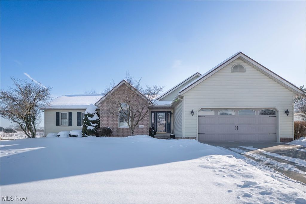 789 Meadow View Drive NW, Canal Fulton, OH 44614