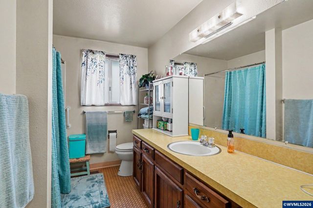 568 49th Av SE, Salem, OR 97317