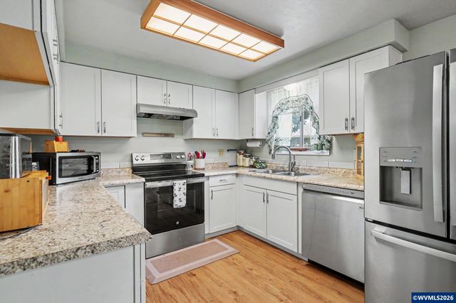 568 49th Av SE, Salem, OR 97317