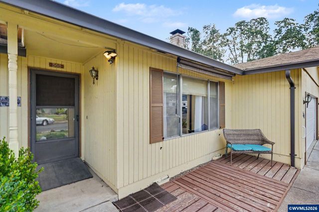 568 49th Av SE, Salem, OR 97317
