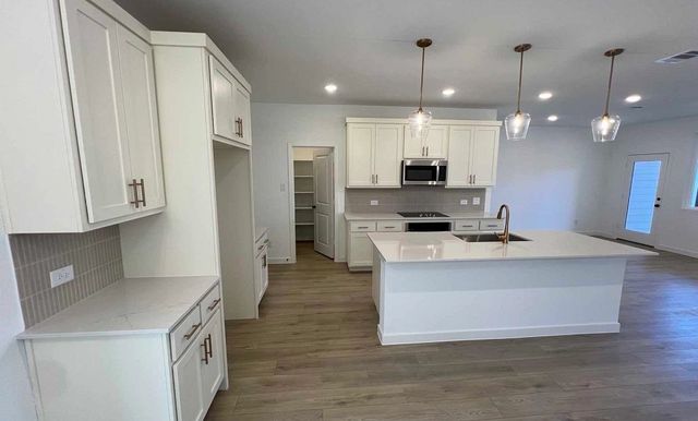 6907 Mission Tejas Drive, Dallas, TX 75228