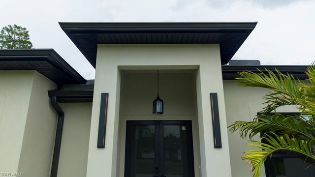 814 Clayton AVE, Lehigh Acres, FL 33972