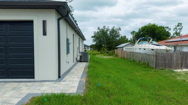 814 Clayton AVE, Lehigh Acres, FL 33972