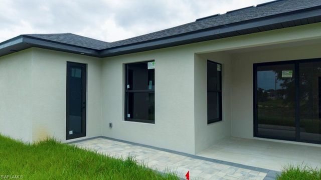 814 Clayton AVE, Lehigh Acres, FL 33972