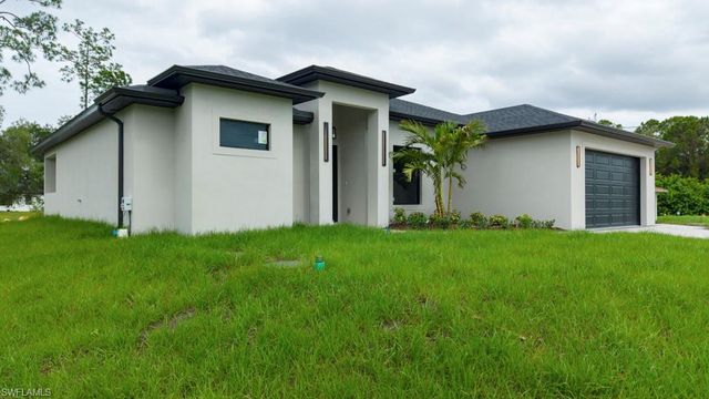814 Clayton AVE, Lehigh Acres, FL 33972
