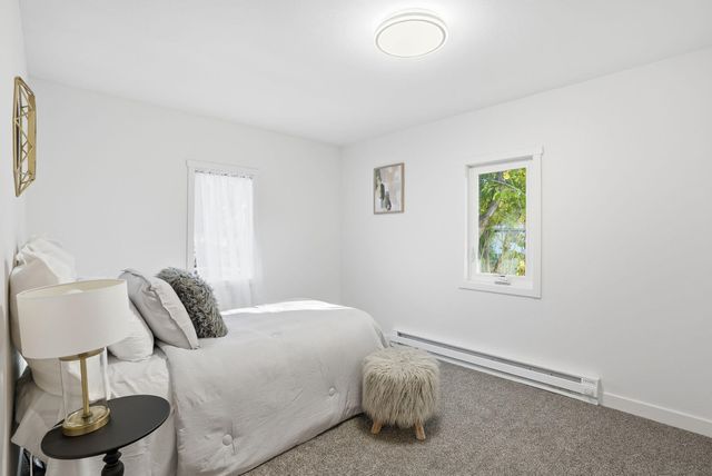 3015 E Center Rd, Mead, WA 99021