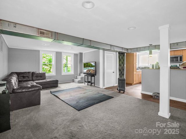 62 Kinard Lane, Penrose, NC 28766