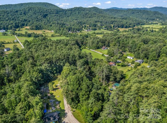 62 Kinard Lane, Penrose, NC 28766