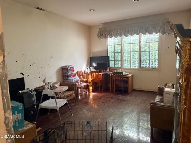 5064 Gaviota Avenue, Encino, CA 91436