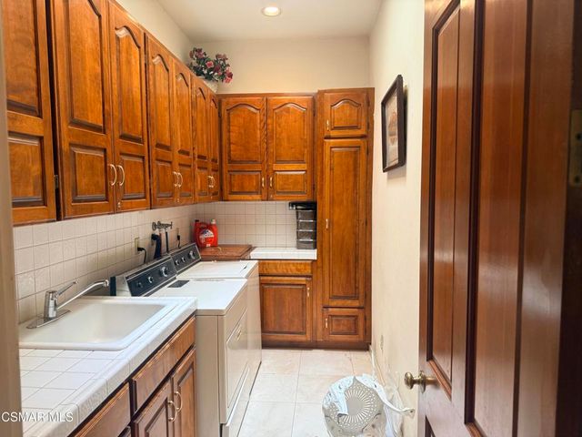 5064 Gaviota Avenue, Encino, CA 91436