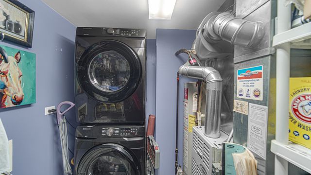 18216 Lange Street 2E, Lansing, IL 60438