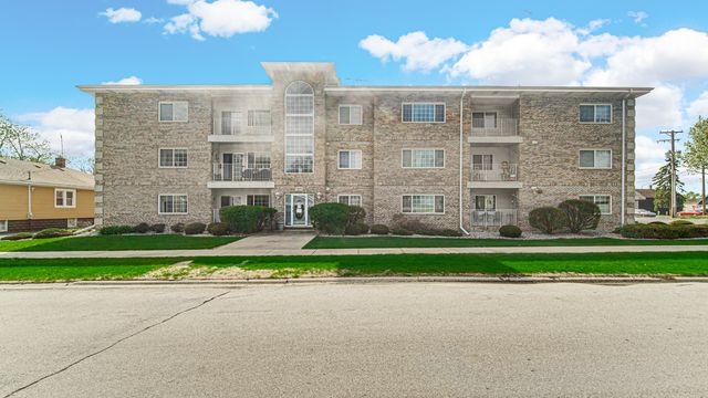 18216 Lange Street 2E, Lansing, IL 60438