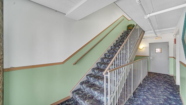 18216 Lange Street 2E, Lansing, IL 60438