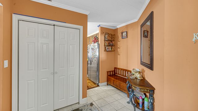 18216 Lange Street 2E, Lansing, IL 60438