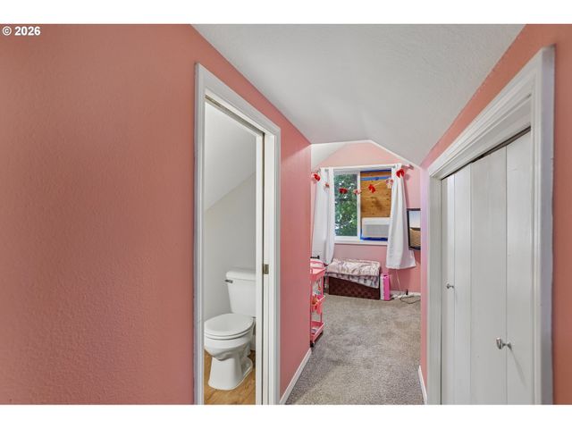 216 Se TOWNSHIP Rd, Canby, OR 97013