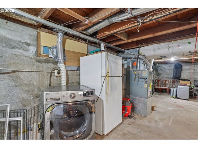 216 Se TOWNSHIP Rd, Canby, OR 97013