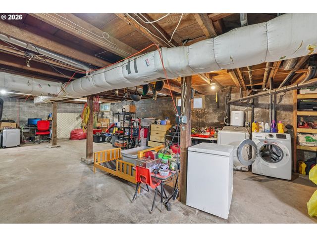 216 Se TOWNSHIP Rd, Canby, OR 97013