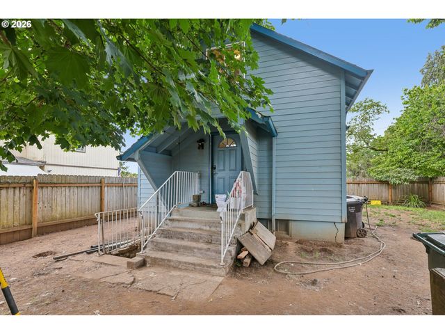 216 Se TOWNSHIP Rd, Canby, OR 97013