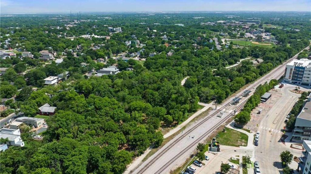 2907 E Martin Luther King Jr BLVD, Austin, TX 78702