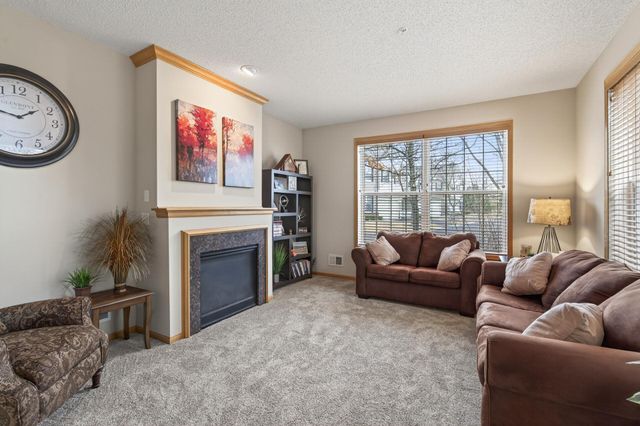 4478 Rosemary Way 7, Hugo, MN 55038