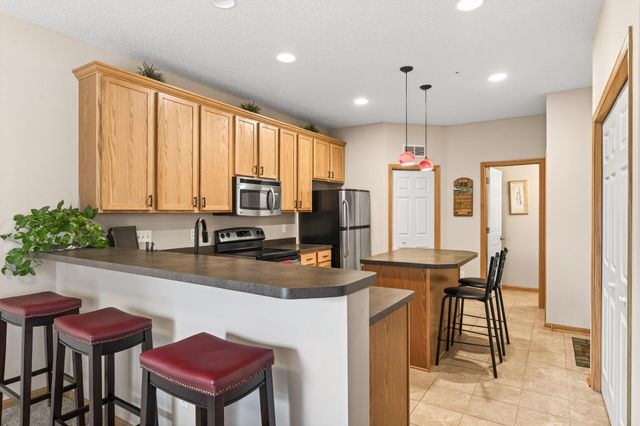 4478 Rosemary Way 7, Hugo, MN 55038