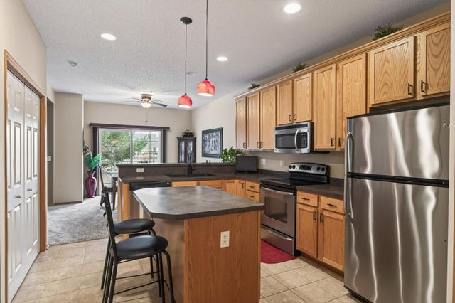 4478 Rosemary Way 7, Hugo, MN 55038