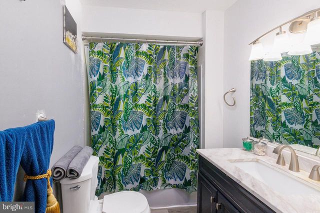 812 SILVER AVE, Baltimore, MD 21221