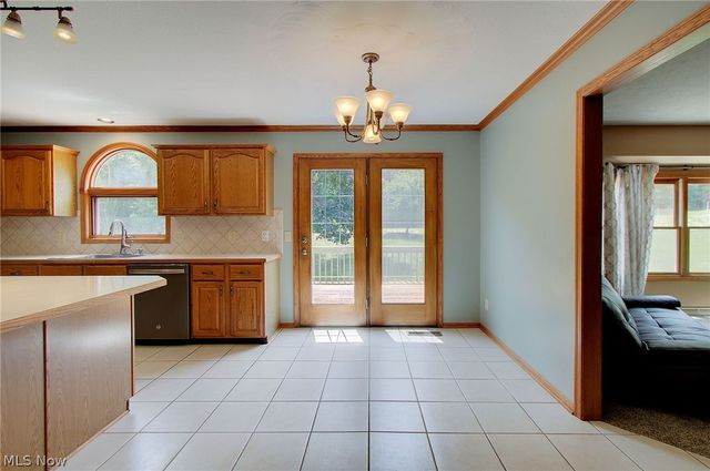 6094 Coppercove Circle NW, North Canton, OH 44720