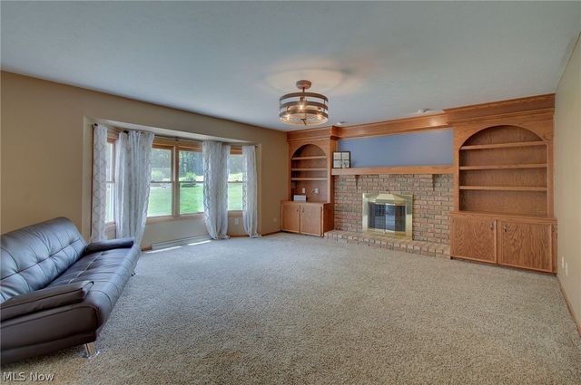 6094 Coppercove Circle NW, North Canton, OH 44720