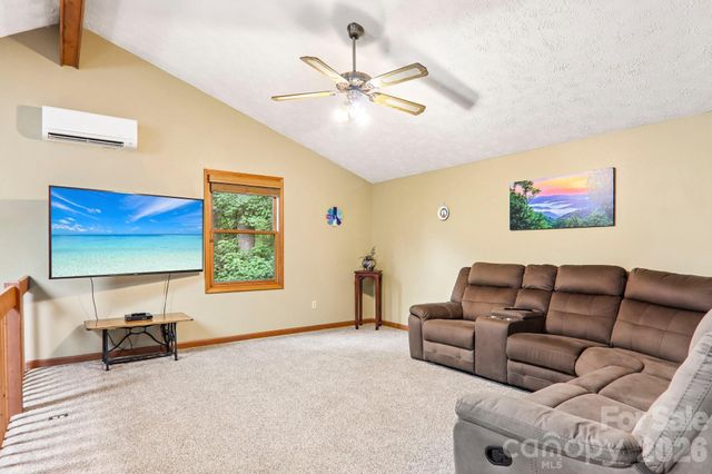 36 Nicholas Lane, Maggie Valley, NC 28751