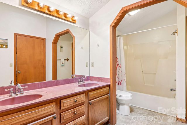 36 Nicholas Lane, Maggie Valley, NC 28751