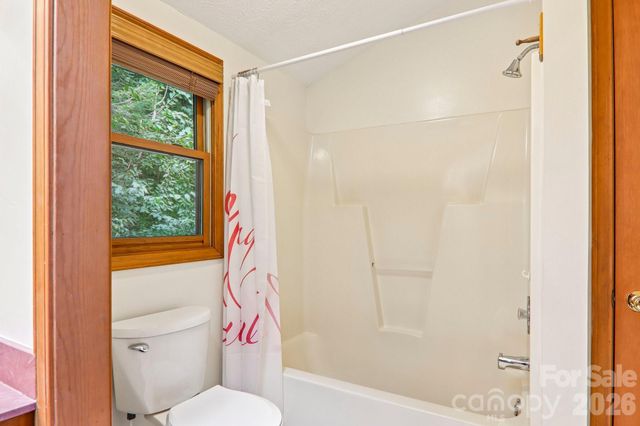 36 Nicholas Lane, Maggie Valley, NC 28751