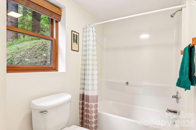 36 Nicholas Lane, Maggie Valley, NC 28751