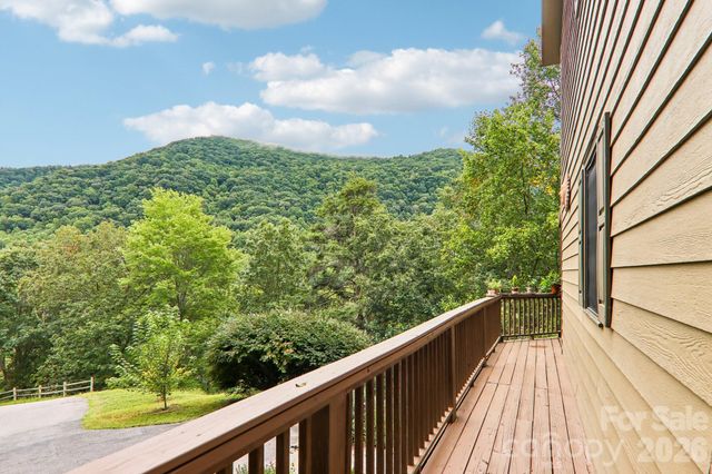 36 Nicholas Lane, Maggie Valley, NC 28751