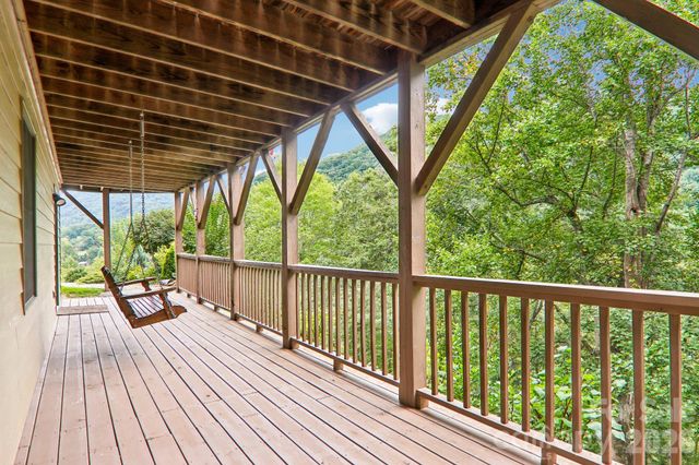 36 Nicholas Lane, Maggie Valley, NC 28751
