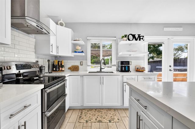 2012 N 31st Rd, Hollywood, FL 33021