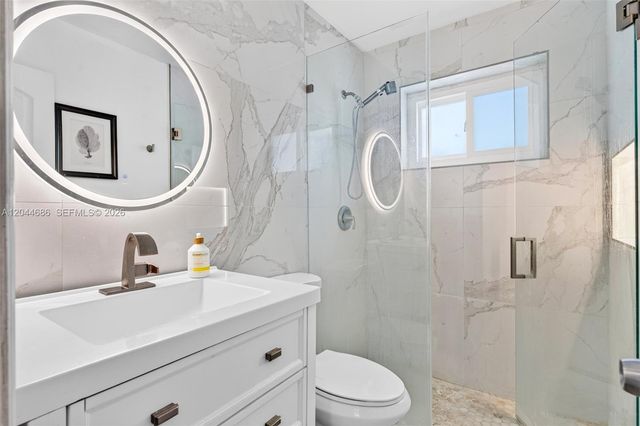 2012 N 31st Rd, Hollywood, FL 33021