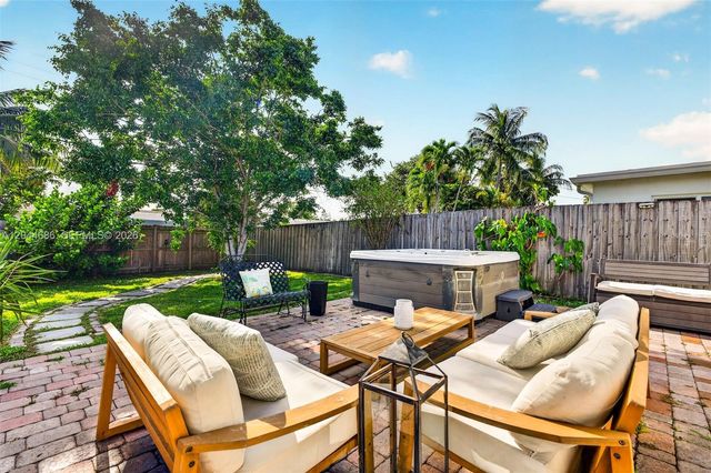 2012 N 31st Rd, Hollywood, FL 33021